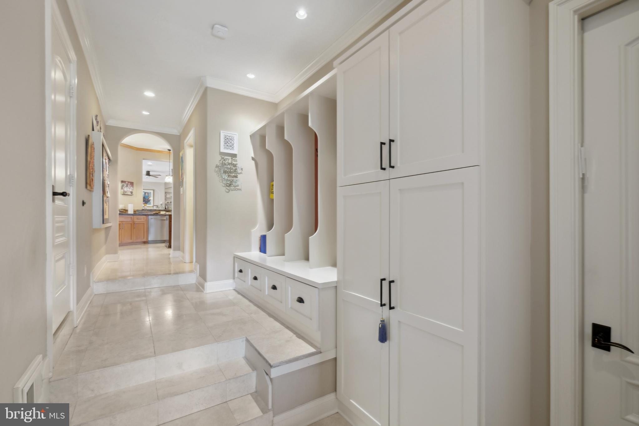 11724 Gainsborough Road Potomac, MD 20854 - Photo 20 of 78