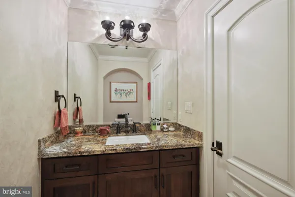 $2,995,000 | 11724 Gainsborough Road, Potomac, MD 20854