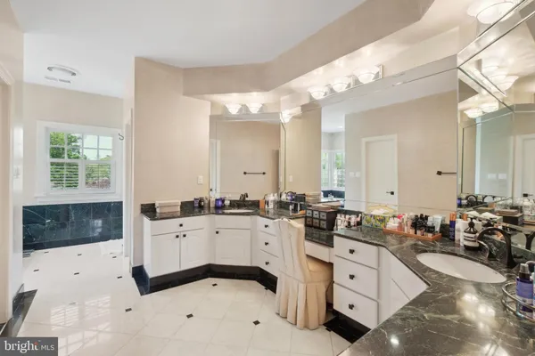 $2,995,000 | 11724 Gainsborough Road, Potomac, MD 20854