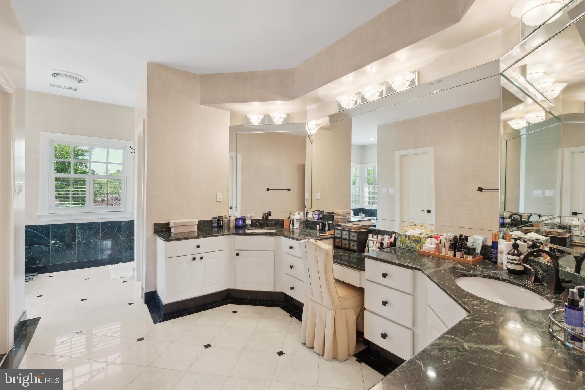 11724 Gainsborough Road Potomac, MD 20854 - Photo 36 of 78