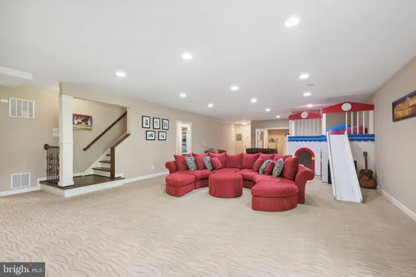 $2,995,000 | 11724 Gainsborough Road, Potomac, MD 20854