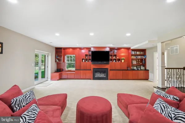 $2,995,000 | 11724 Gainsborough Road, Potomac, MD 20854