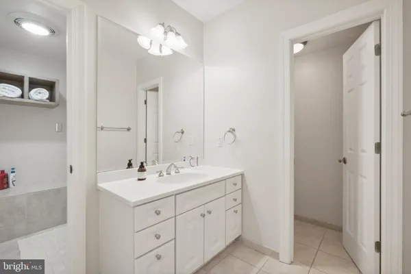 $2,995,000 | 11724 Gainsborough Road, Potomac, MD 20854