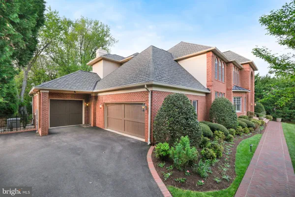 $2,995,000 | 11724 Gainsborough Road, Potomac, MD 20854