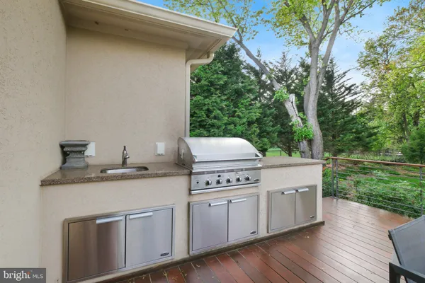 $2,995,000 | 11724 Gainsborough Road, Potomac, MD 20854