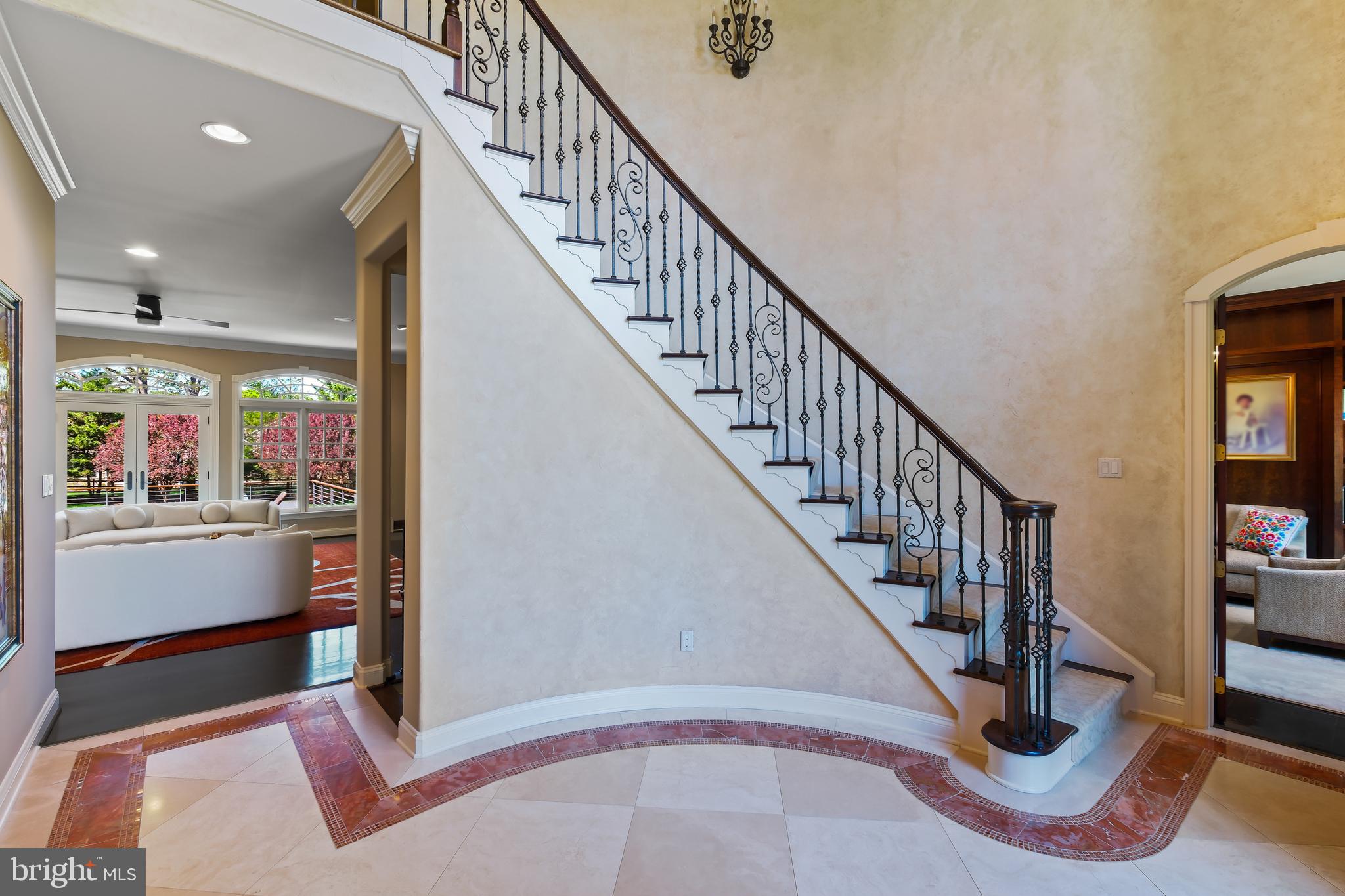11724 Gainsborough Road Potomac, MD 20854 - Photo 7 of 78