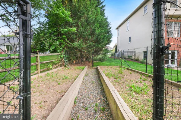 $2,995,000 | 11724 Gainsborough Road, Potomac, MD 20854