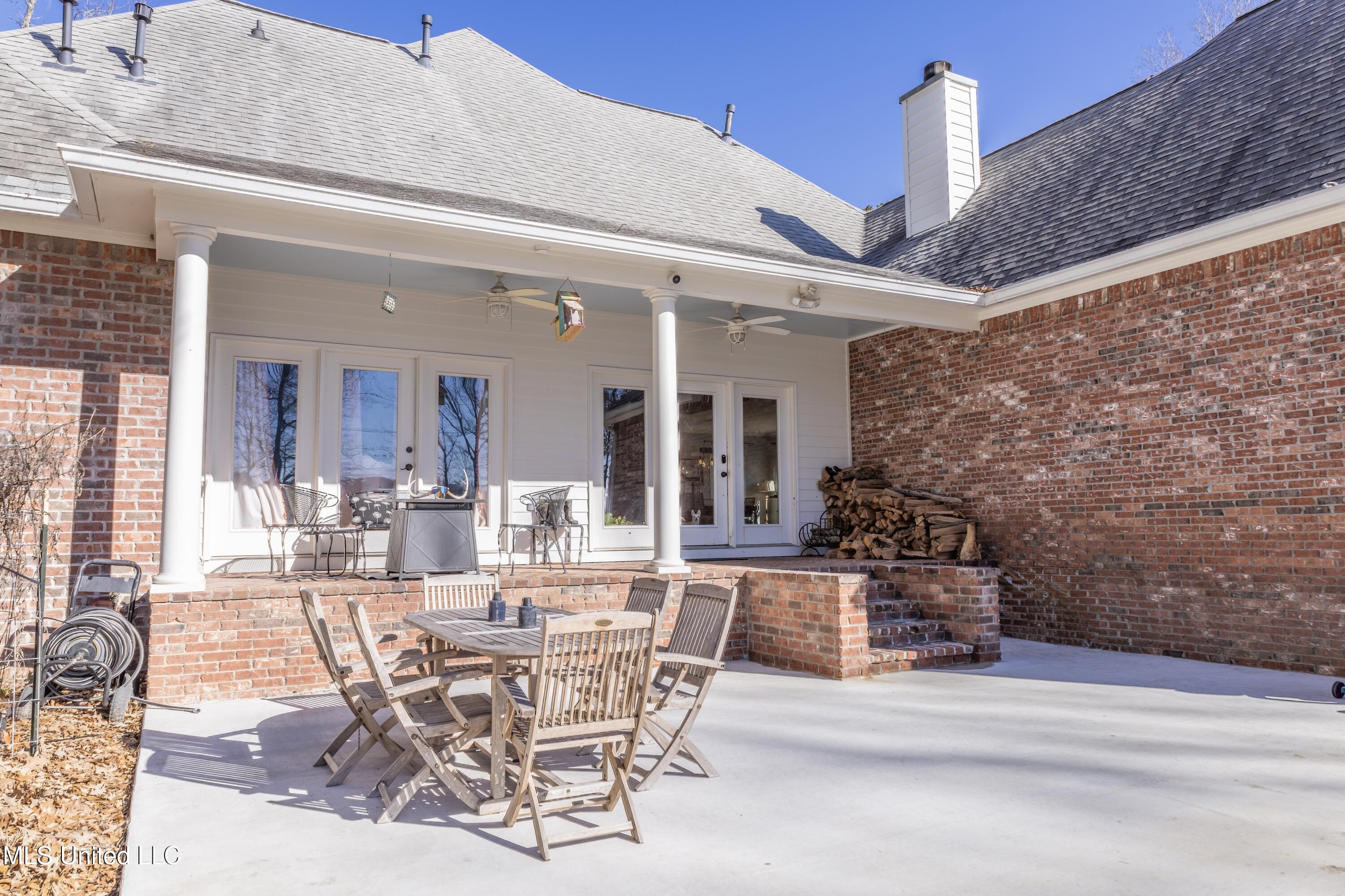 2050 Paradise Ridge Brandon, MS 39042 - Photo 7 of 61 IMG_9997-HDR