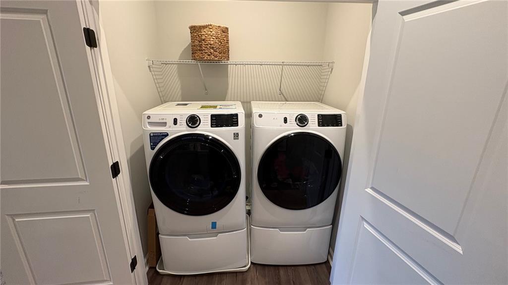 600 Tiller Way Acworth, GA 30102 - Photo 17 of 23 a utility room with dryer and washer