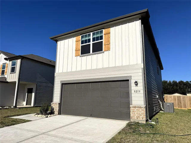 $2,050 | 8219 Vacek Xing Way, Richmond, TX 77469