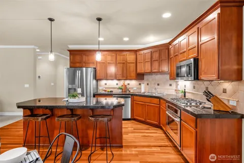 $1,699,000 | 26017 Southeast 23rd Place, Sammamish, WA 98075