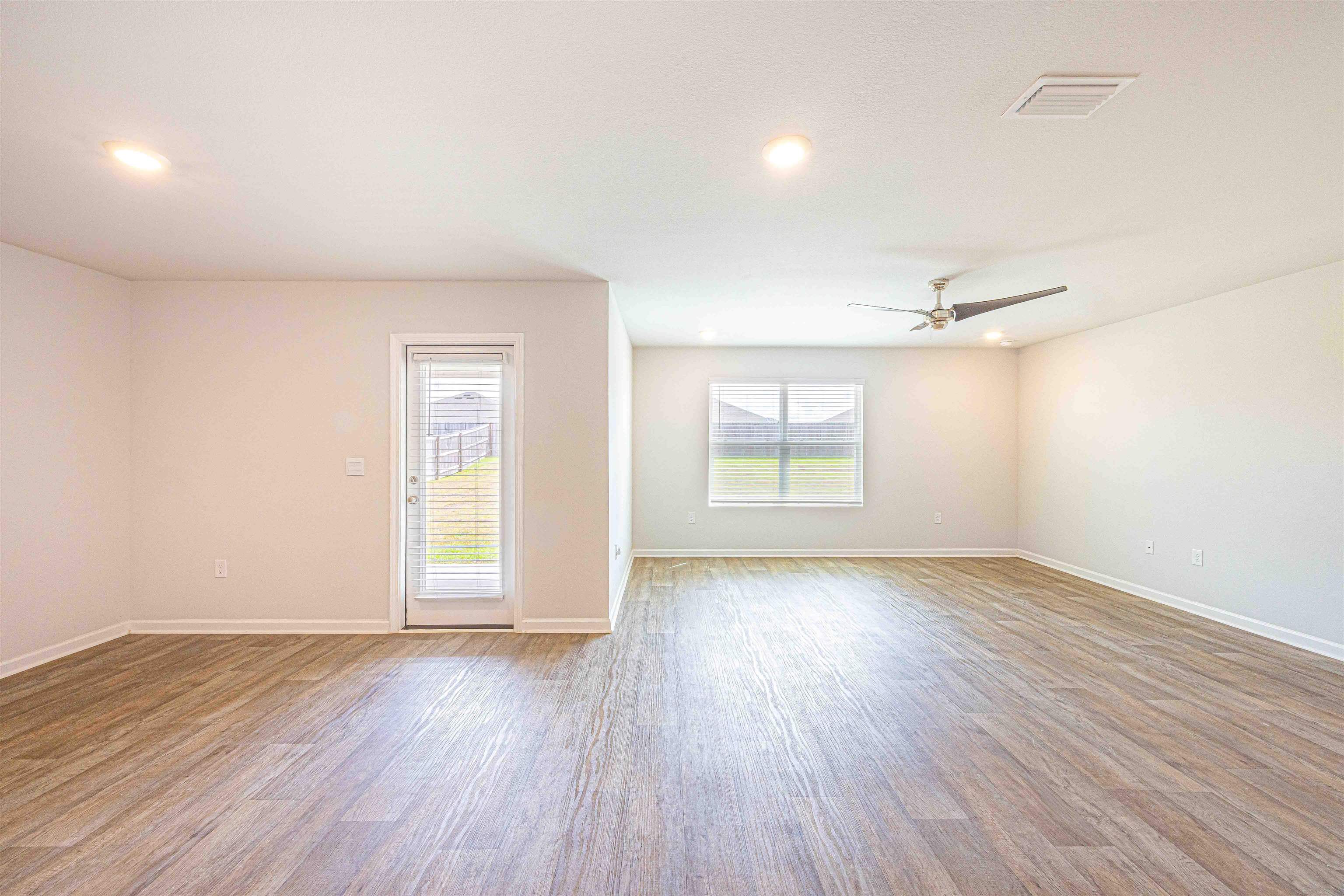 14466 Cavendish Drive Foley, AL 36535 - Photo 6 of 25 Living and Dining