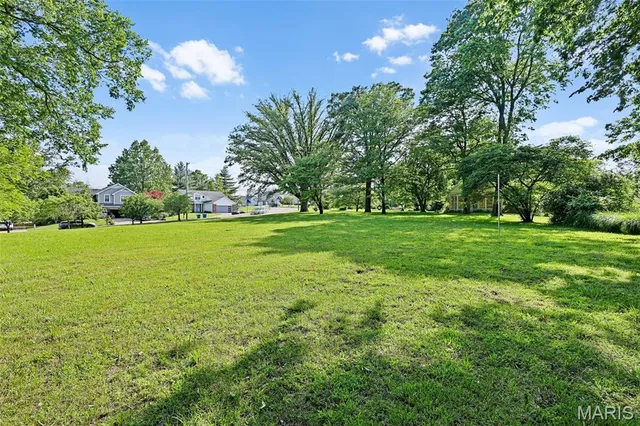 $990,000 | 2801 Eldon Avenue, Maryland Heights, MO 63043