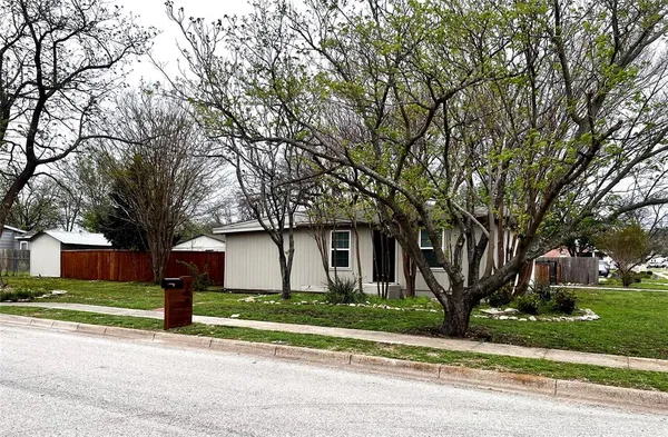 $239,000 | 200 San Angelo Avenue, Benbrook, TX 76126