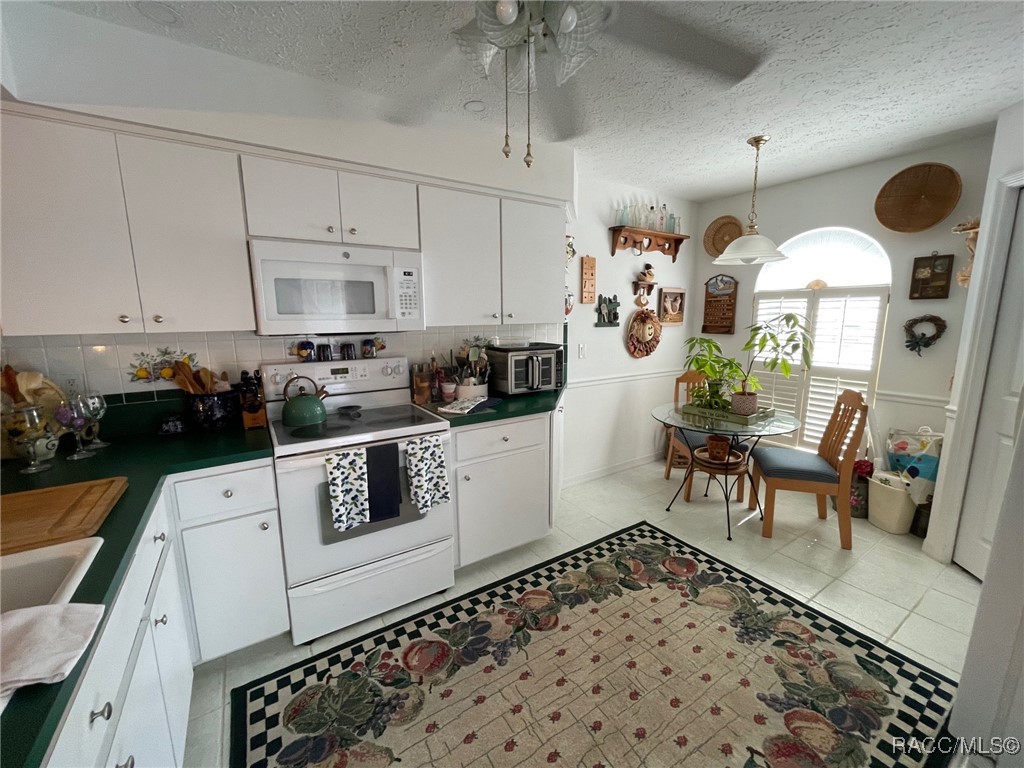 826 Lanark Drive Inverness, FL 34453 - Photo 6 of 32