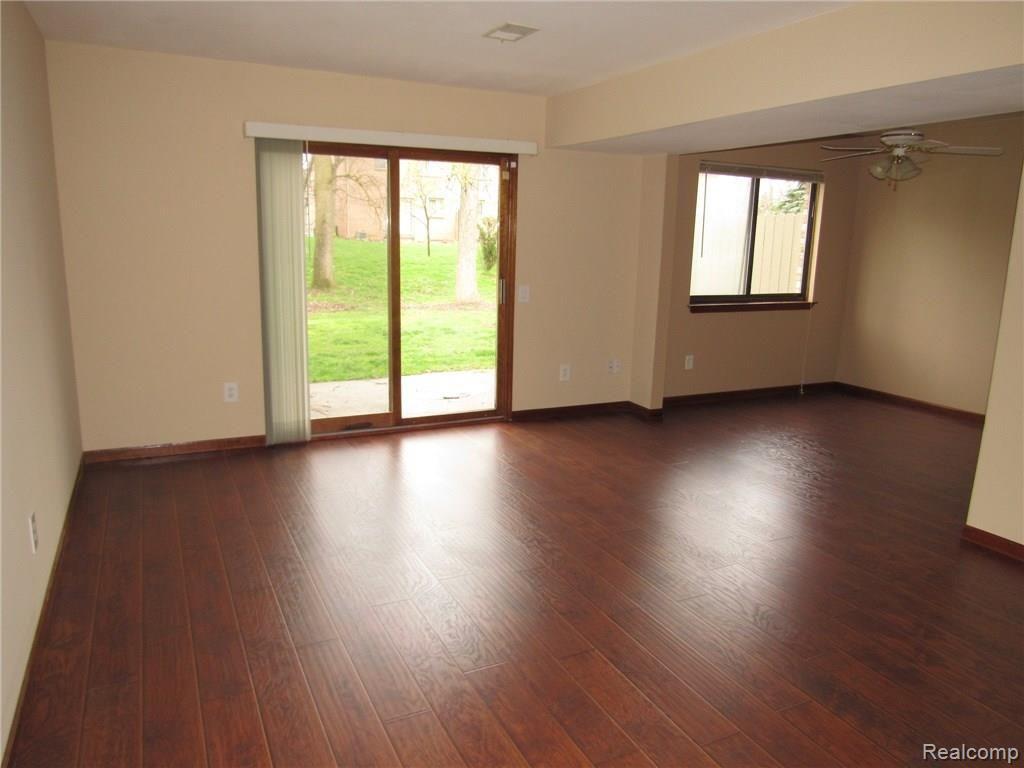 54121 Powderhorn Ridge Utica, MI 48316 - Photo 11 of 29