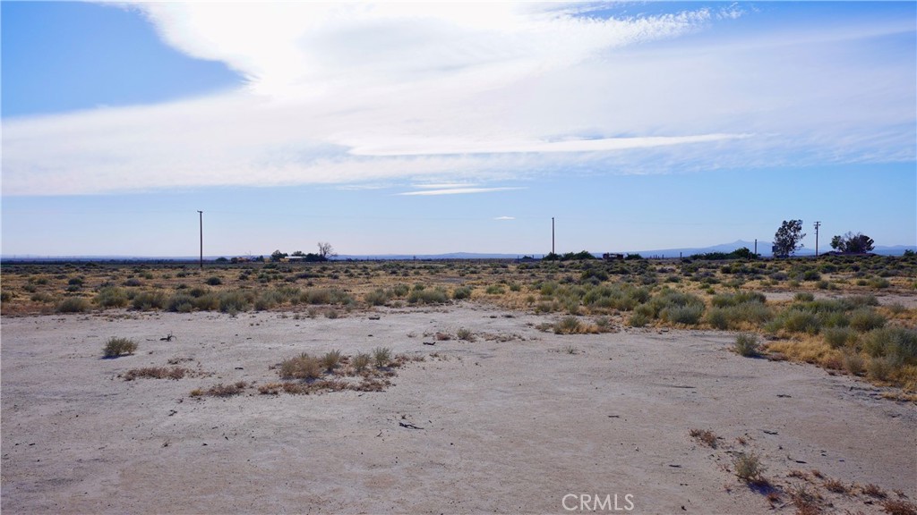 0 Friends Road Hinkley, CA 92347 - Photo 9 of 9 a view of a beach