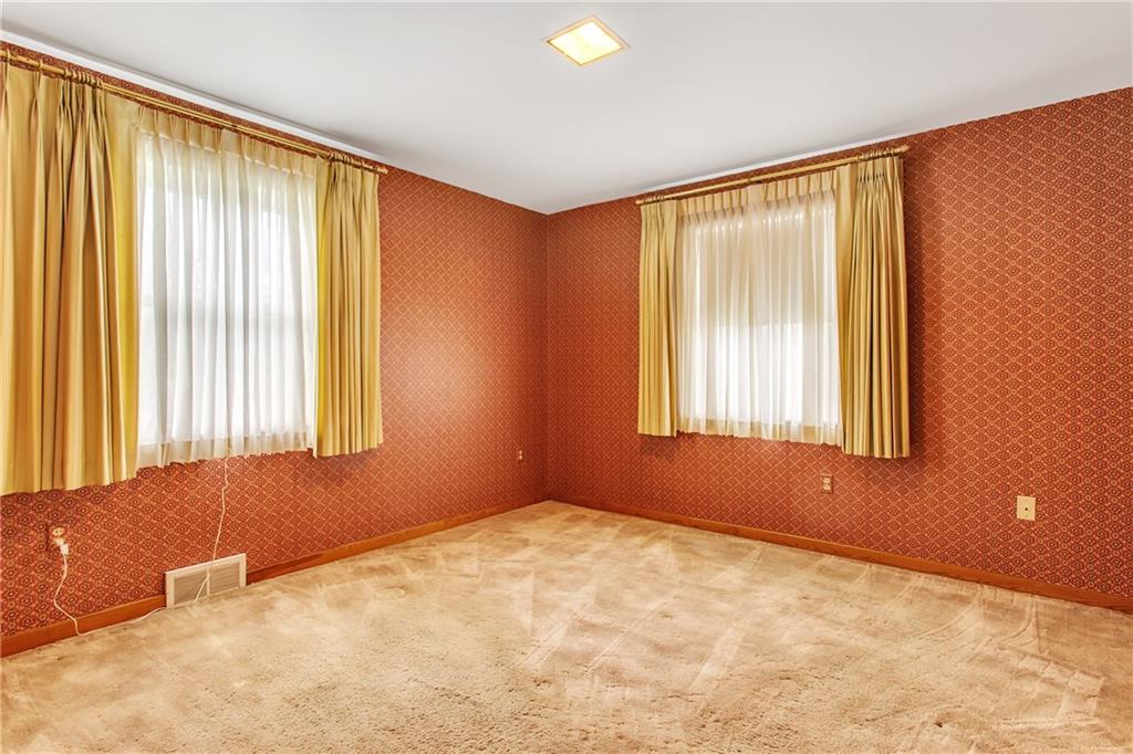 1710 Roosevelt Road Pittsburgh, PA 15237 - Photo 13 of 20 Gallery Image 13