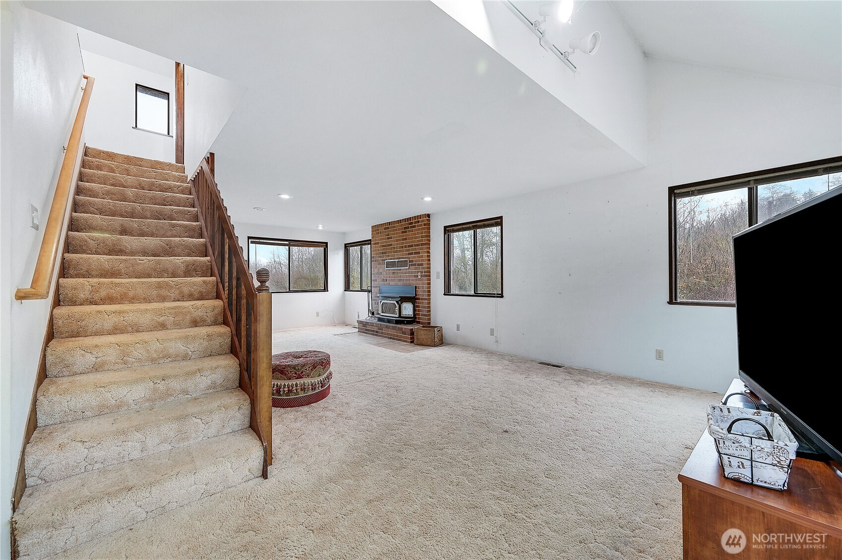 8718 Sidney Road Southwest Port Orchard, WA 98367 - Photo 14 of 36 Gallery Image 14