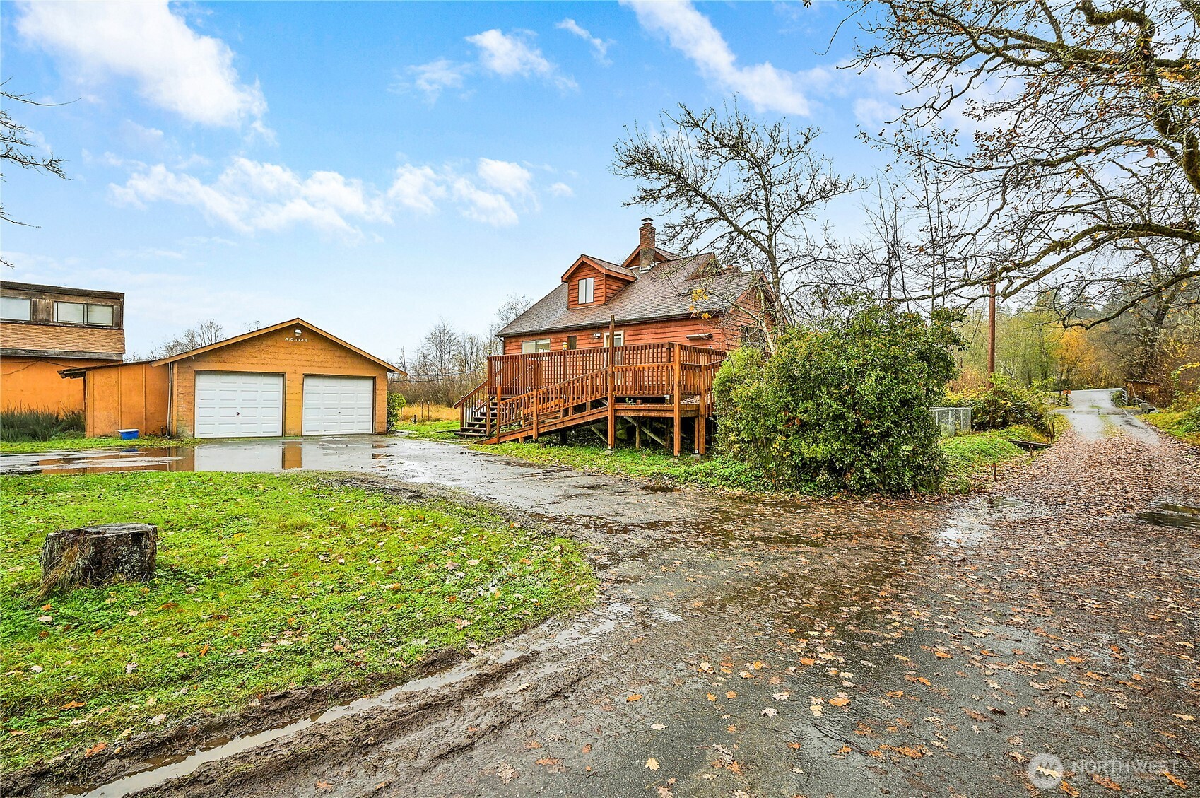 8718 Sidney Road Southwest Port Orchard, WA 98367 - Photo 4 of 36 Gallery Image 4