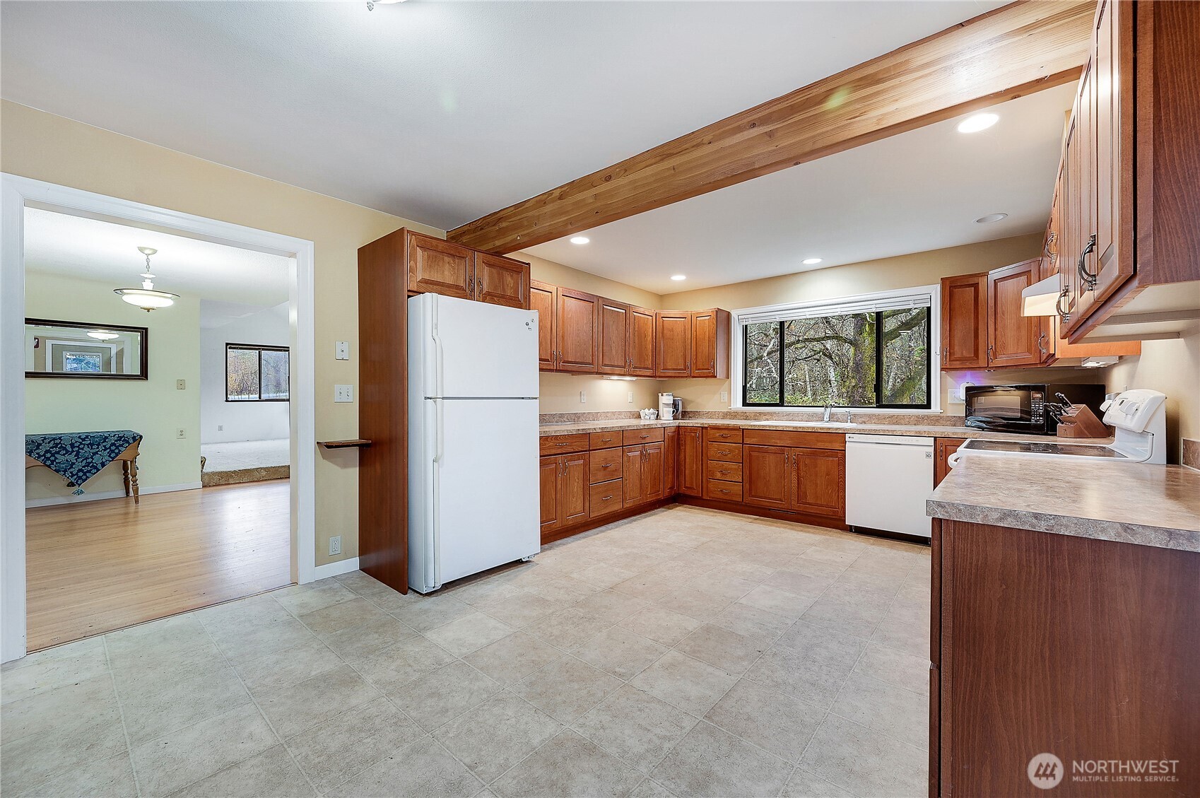 8718 Sidney Road Southwest Port Orchard, WA 98367 - Photo 9 of 36 Gallery Image 9