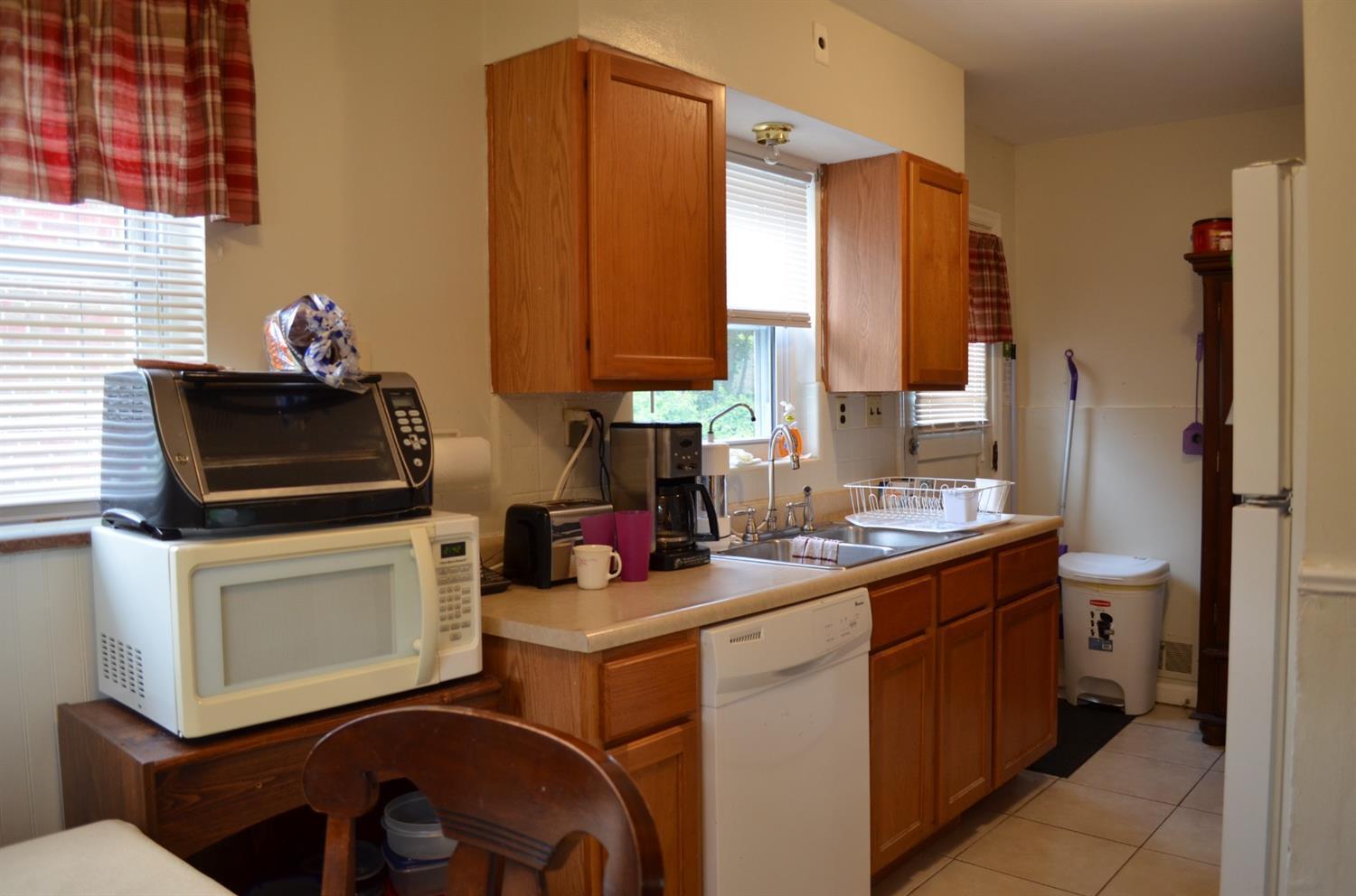512 Virgil Road Cincinnati, OH 45238 - Photo 3 of 20