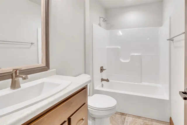 $481,400 | 1419 Prairie Lake Circle, Neenah, WI 54956