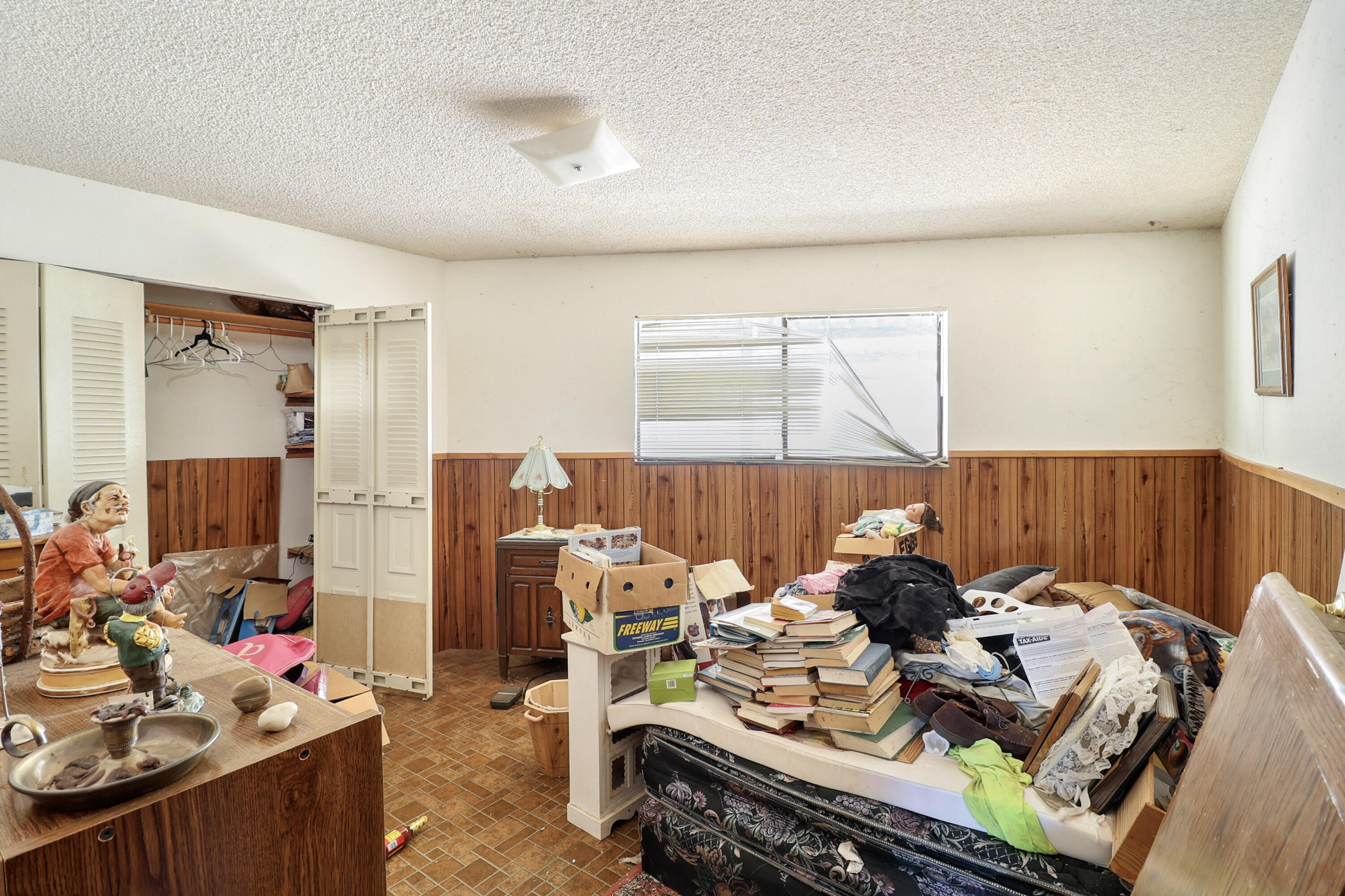 21217 Falling Oaks Road Redding, CA 96003 - Photo 15 of 24 a view of a workspace with furniture