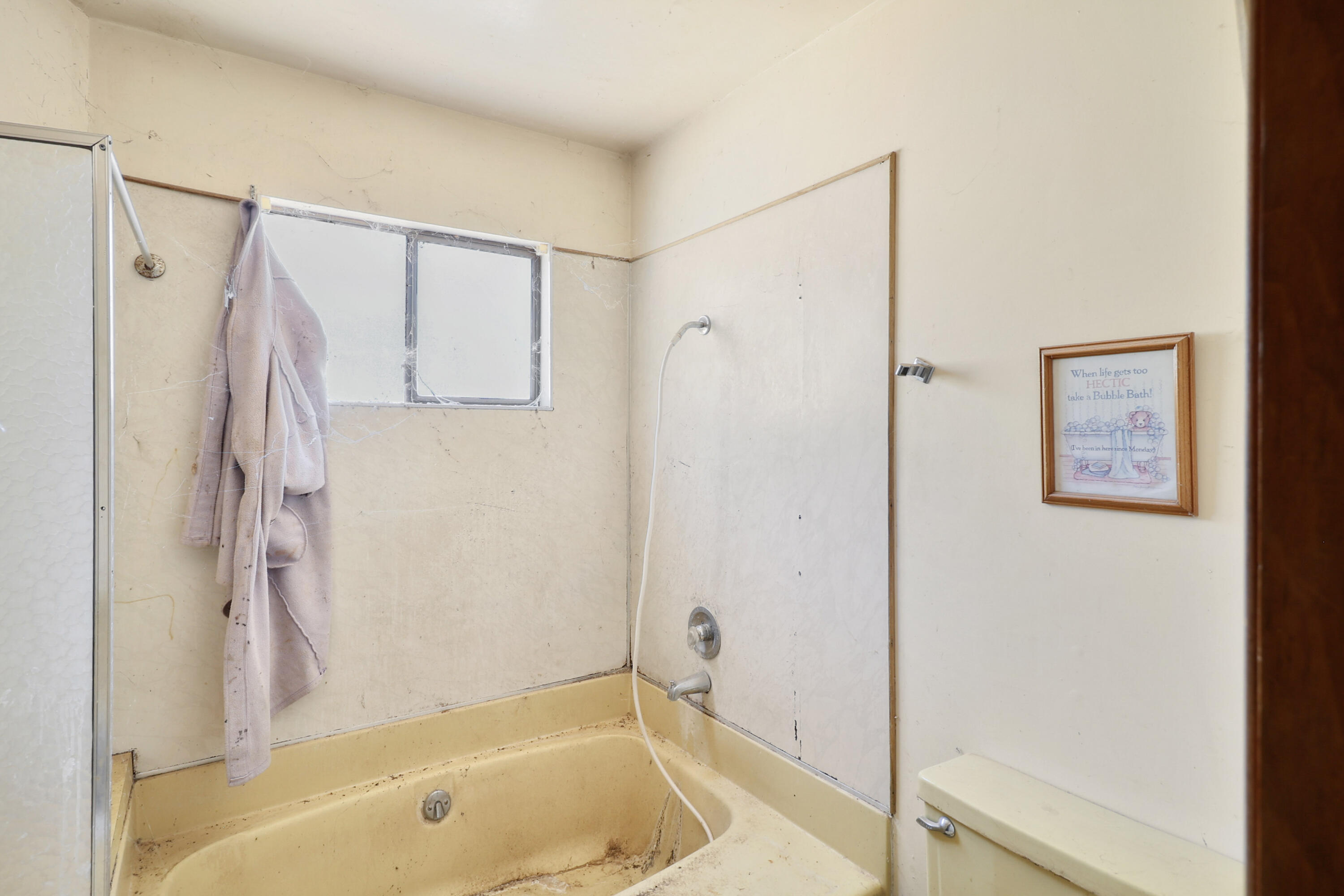 21217 Falling Oaks Road Redding, CA 96003 - Photo 18 of 24 a bathroom with a shower and a tub