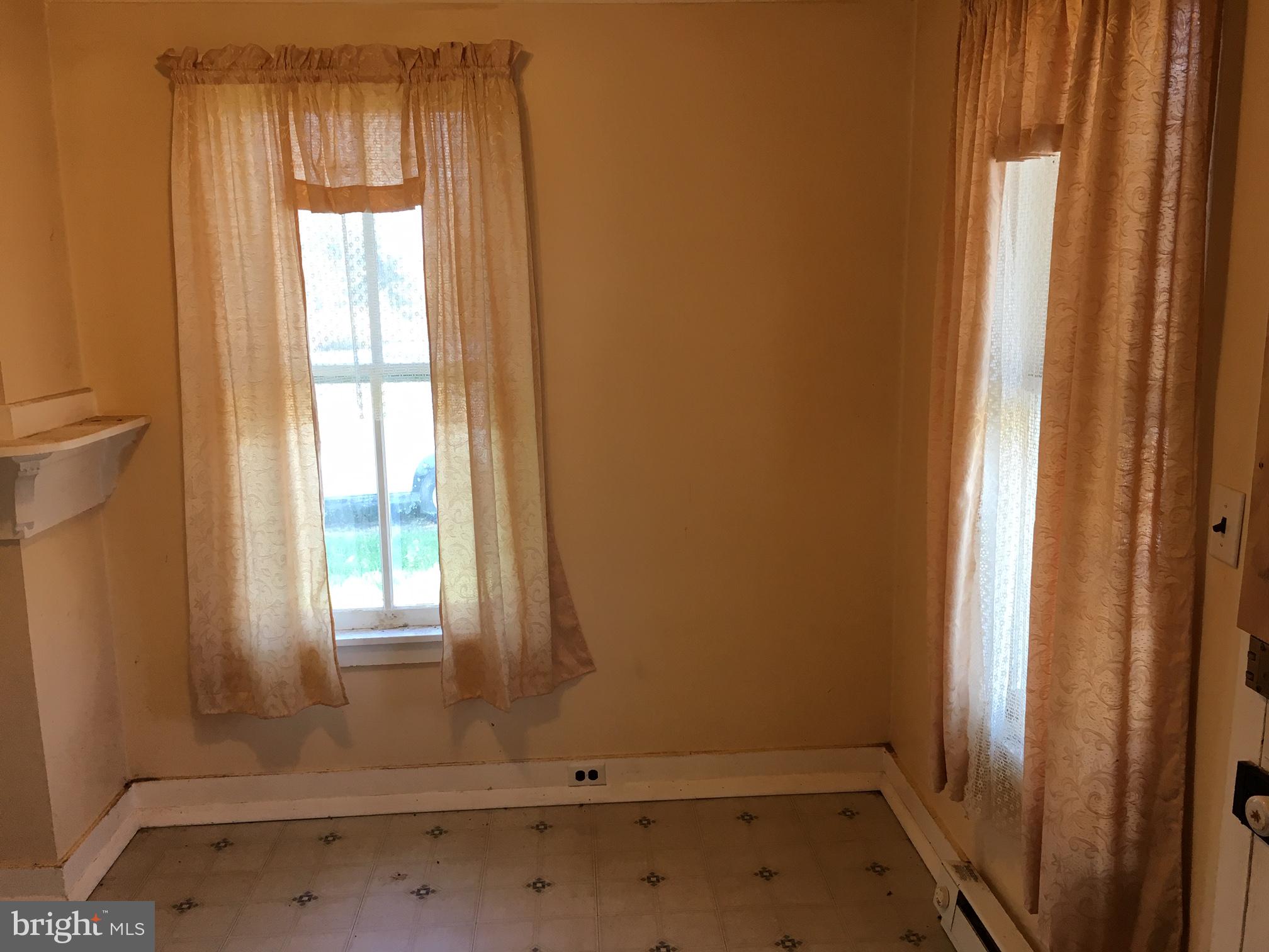 3800 Fringer Road Taneytown, MD 21787 - Photo 22 of 41 Living Room