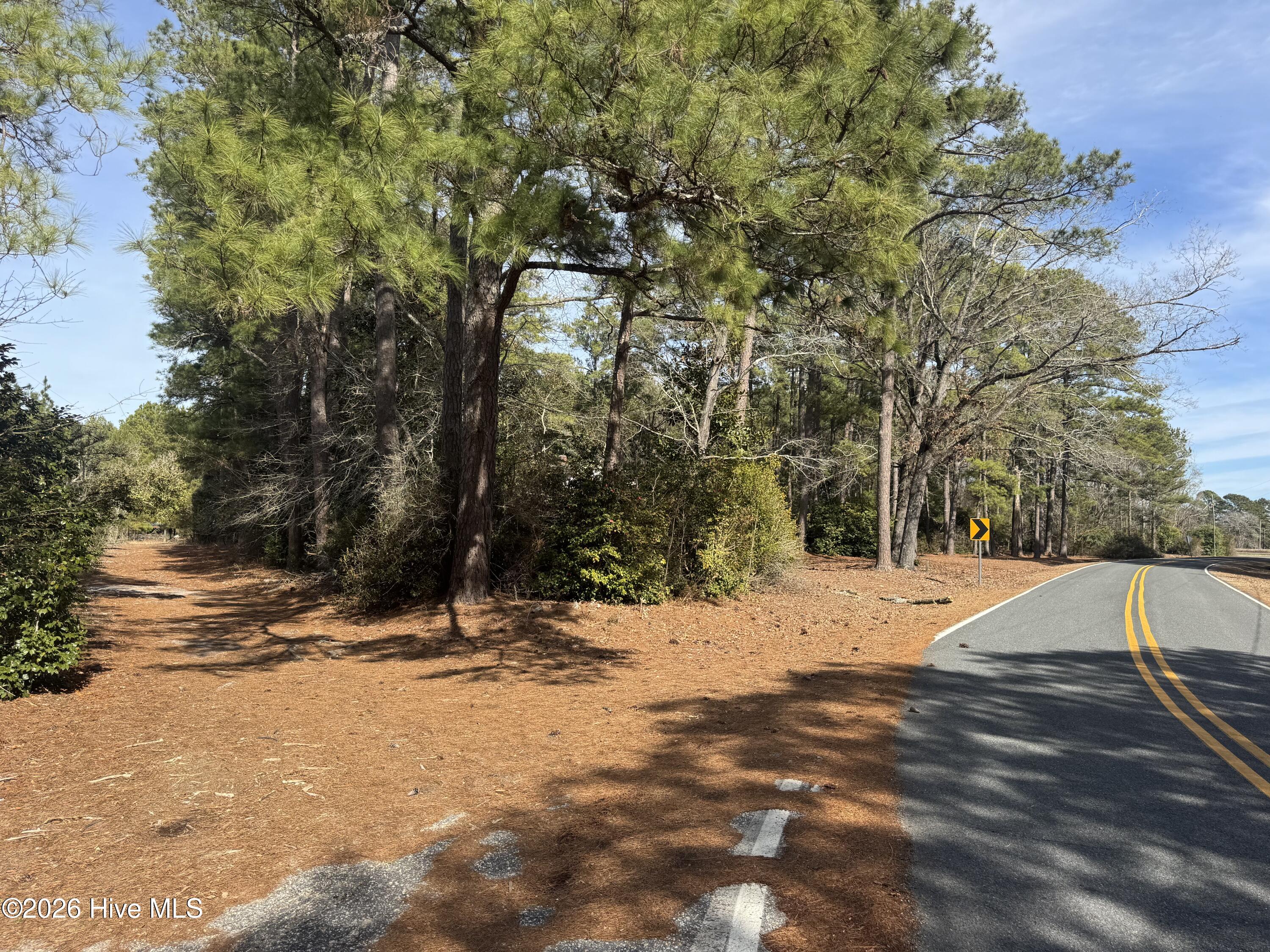 154 Sunset Park Road Bladenboro, NC 28320 - Photo 2 of 15 IMG_3312