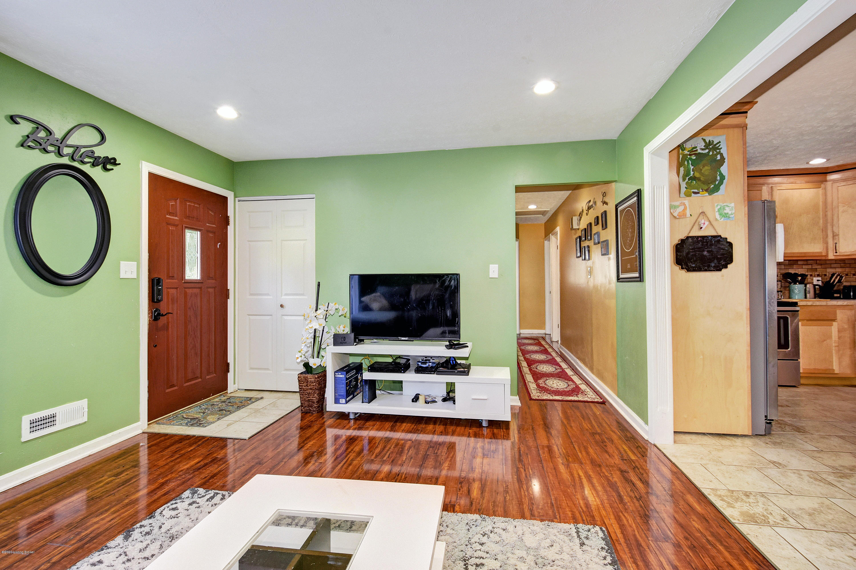 9712 Fairground Road Louisville, KY 40291 - Photo 15 of 37 _DSC8392_4_5
