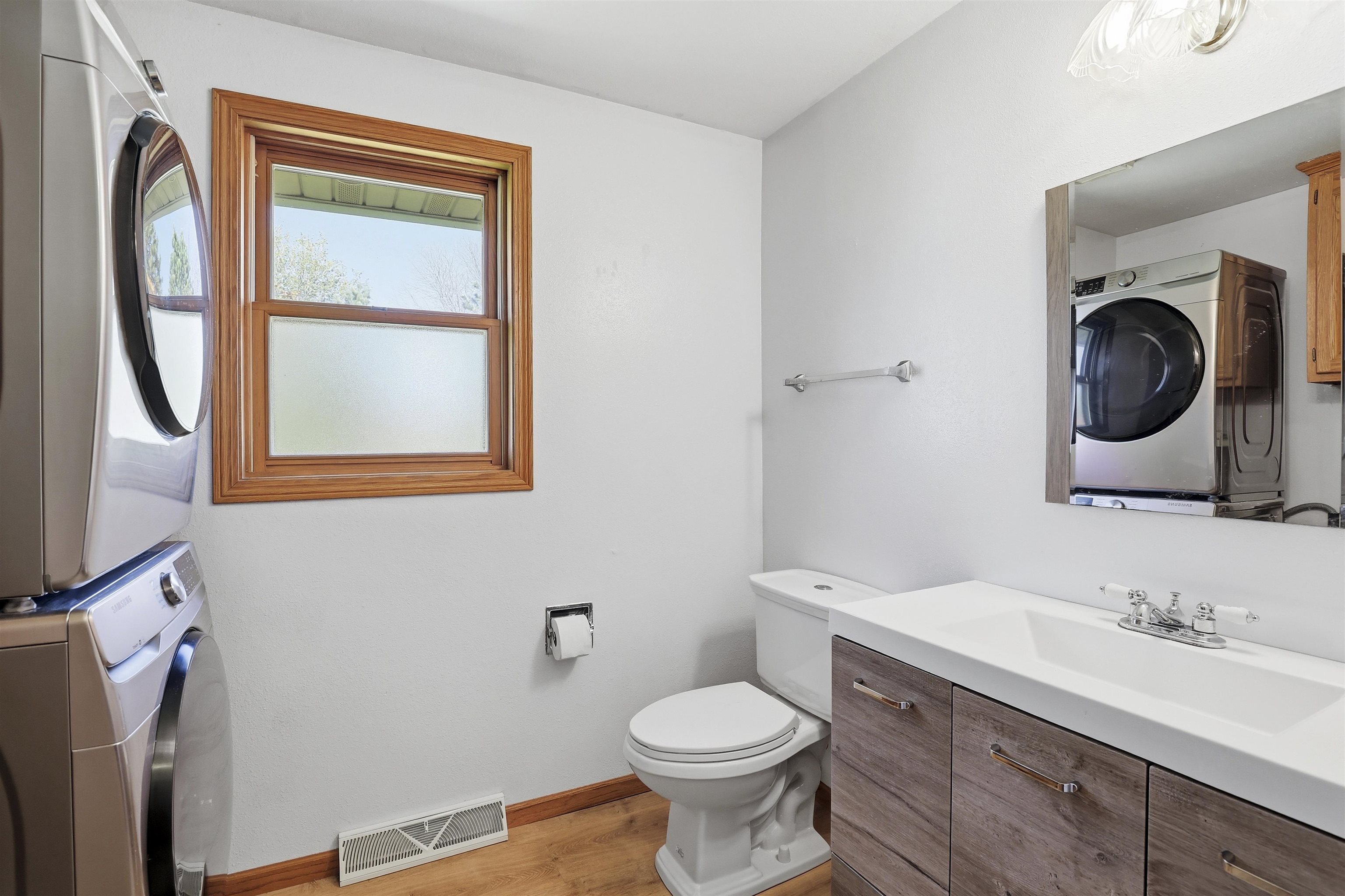 W2944 Northbrook Court Appleton, WI 54915 - Photo 15 of 35