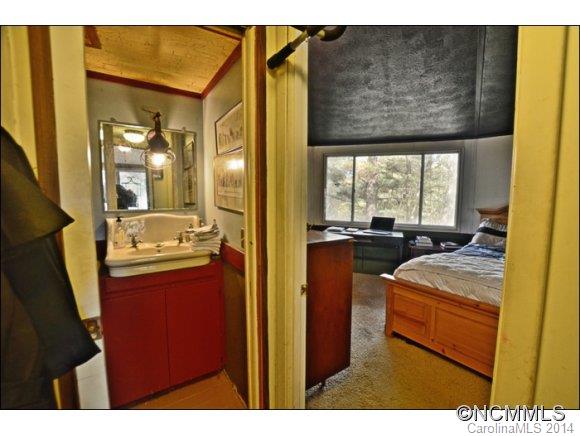 826 Town Mountain Road Asheville, NC 28804 - Photo 11 of 12