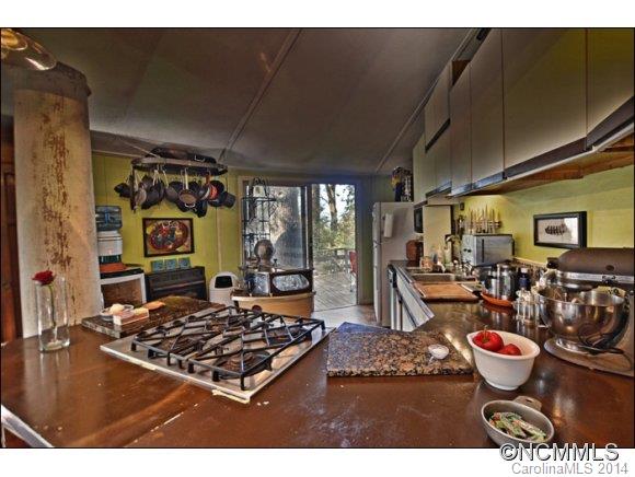 826 Town Mountain Road Asheville, NC 28804 - Photo 4 of 12