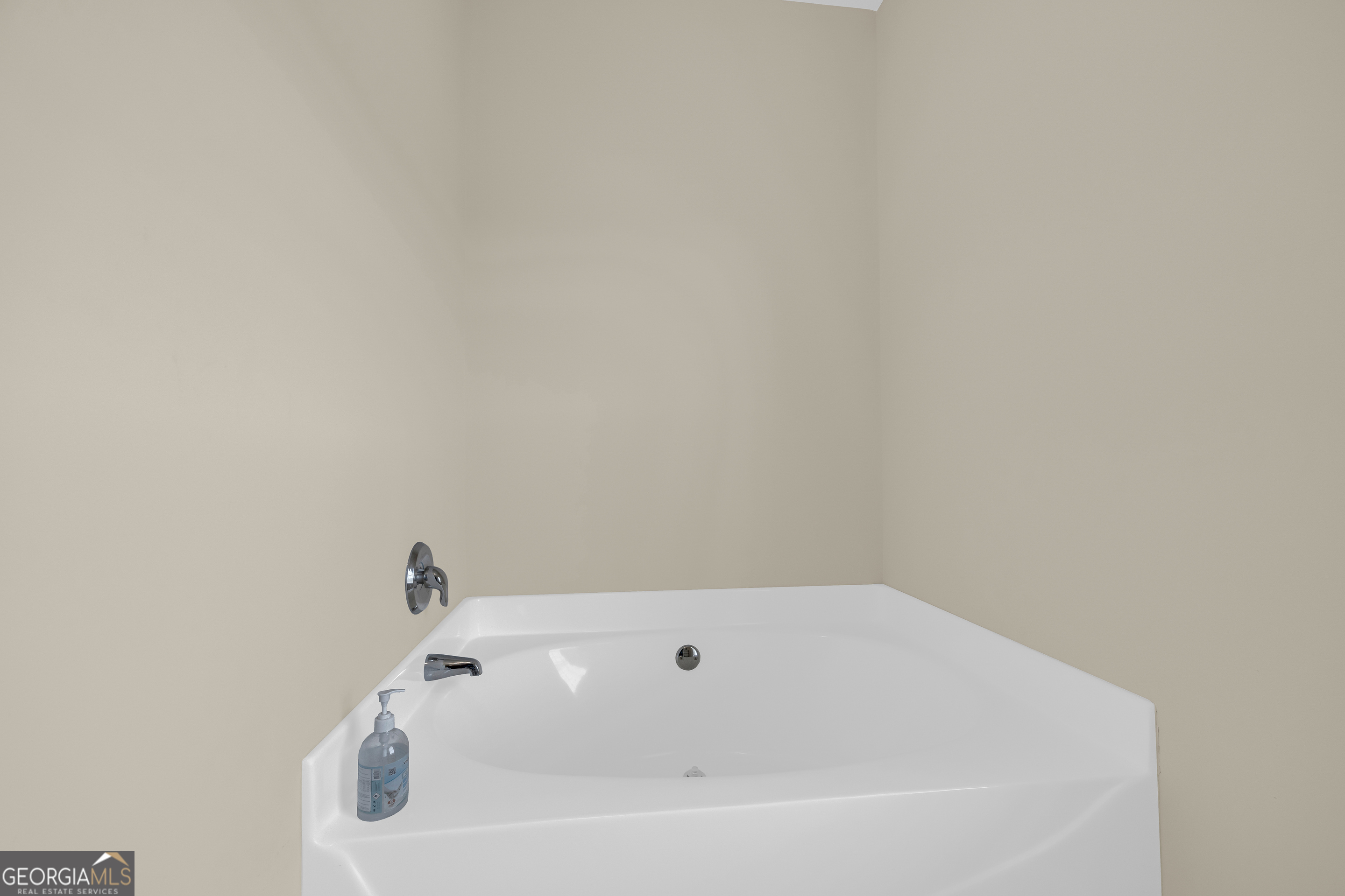 3248 Metasville Road Washington, GA 30673 - Photo 59 of 97 a white bath tub sitting in a bathroom
