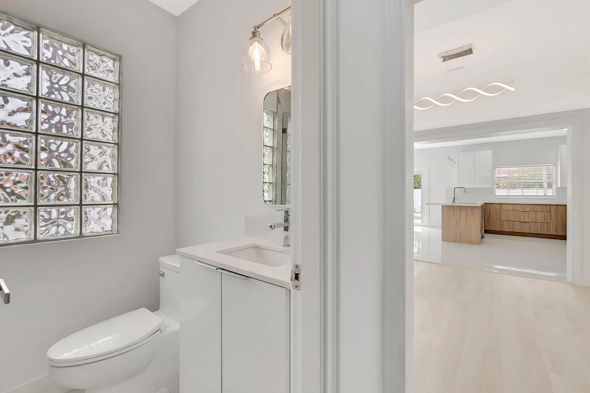 237 Northwest 7th Street Boca Raton, FL 33432 - Photo 19 of 64 21-web-or-mls-DSC_1676