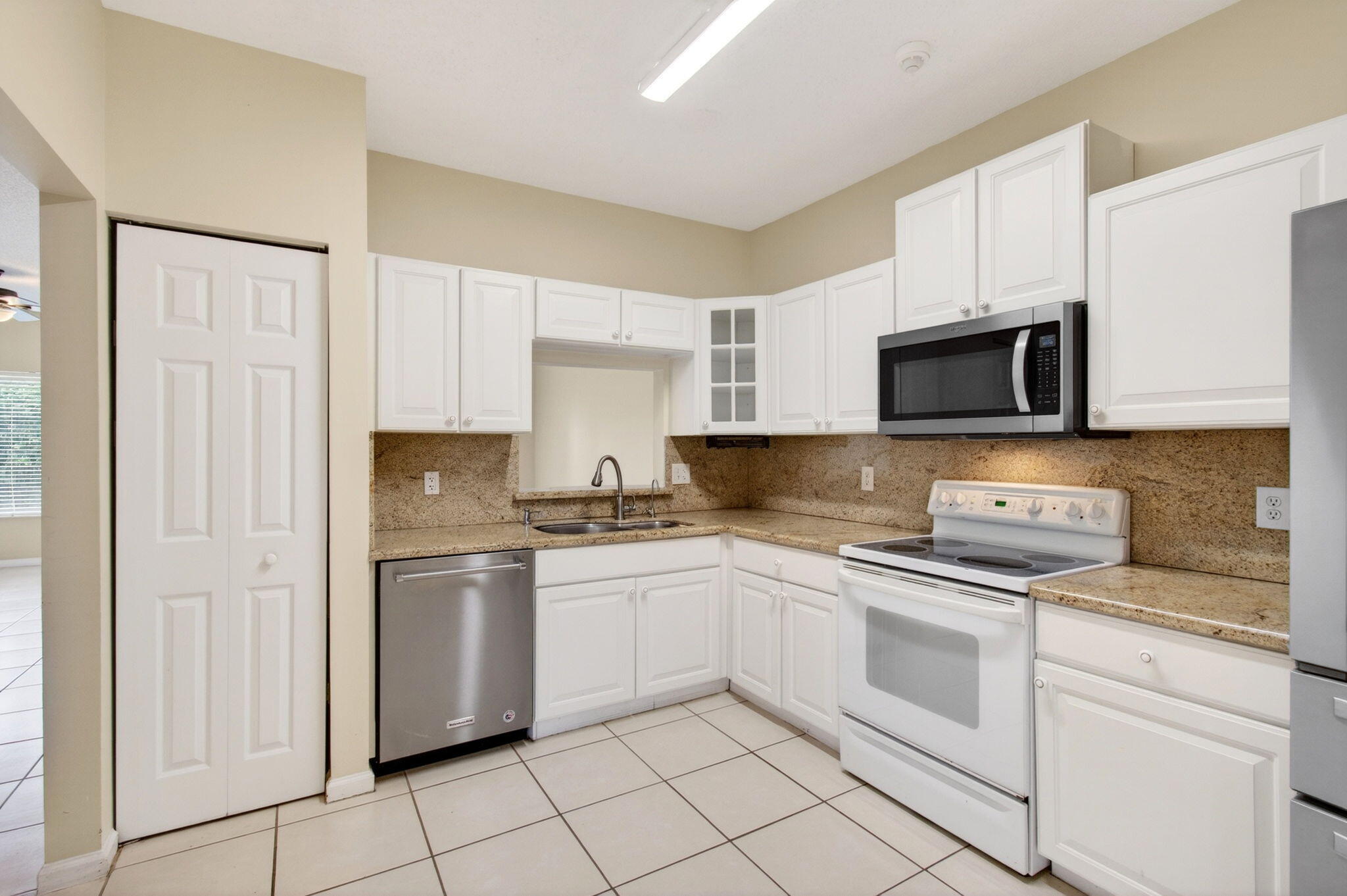 8289 Vía Serena Boca Raton, FL 33433 - Photo 22 of 84 32-web-or-mls-DSC_1739