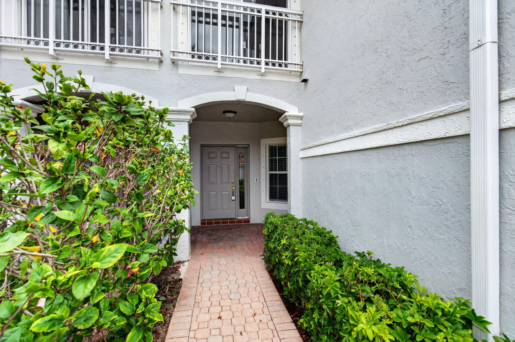8289 Vía Serena Boca Raton, FL 33433 - Photo 3 of 84 8-web-or-mls-DSC_0526