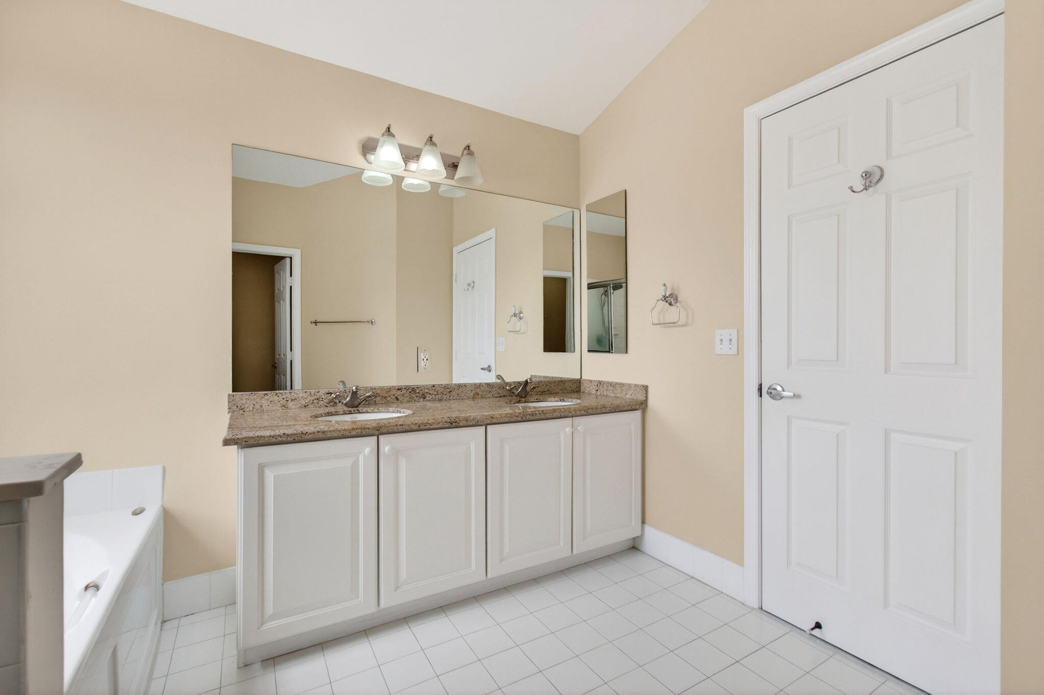 8289 Vía Serena Boca Raton, FL 33433 - Photo 39 of 84 49-web-or-mls-DSC_1850