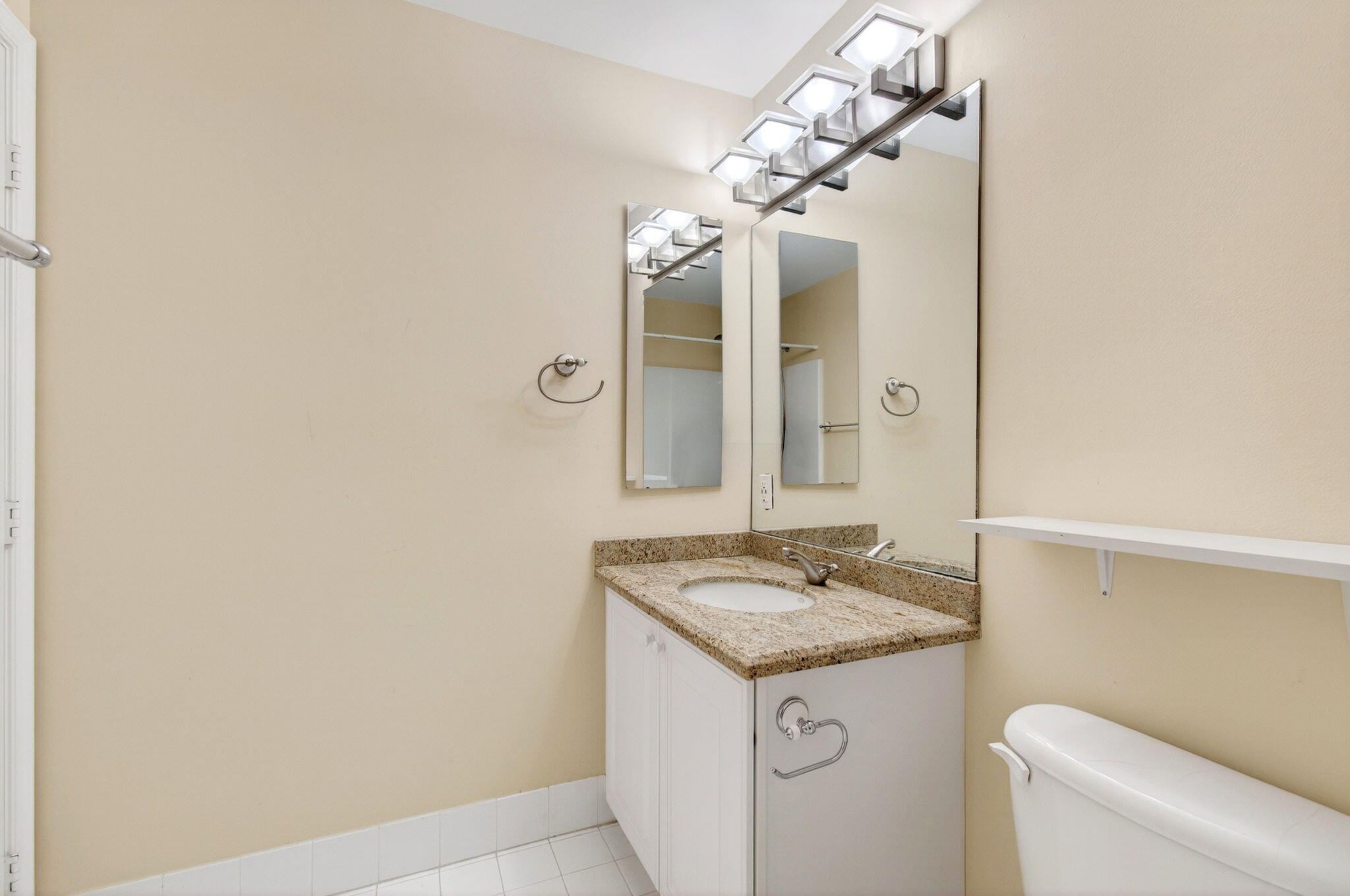 8289 Vía Serena Boca Raton, FL 33433 - Photo 55 of 84 65-web-or-mls-DSC_1954