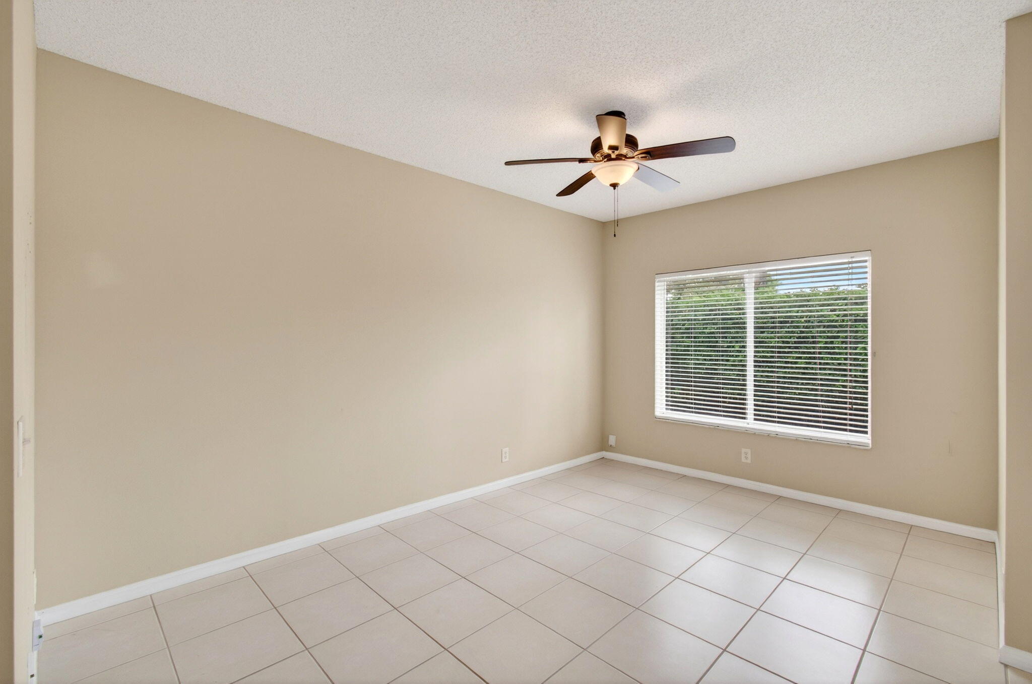 8289 Vía Serena Boca Raton, FL 33433 - Photo 9 of 84 19-web-or-mls-DSC_1670