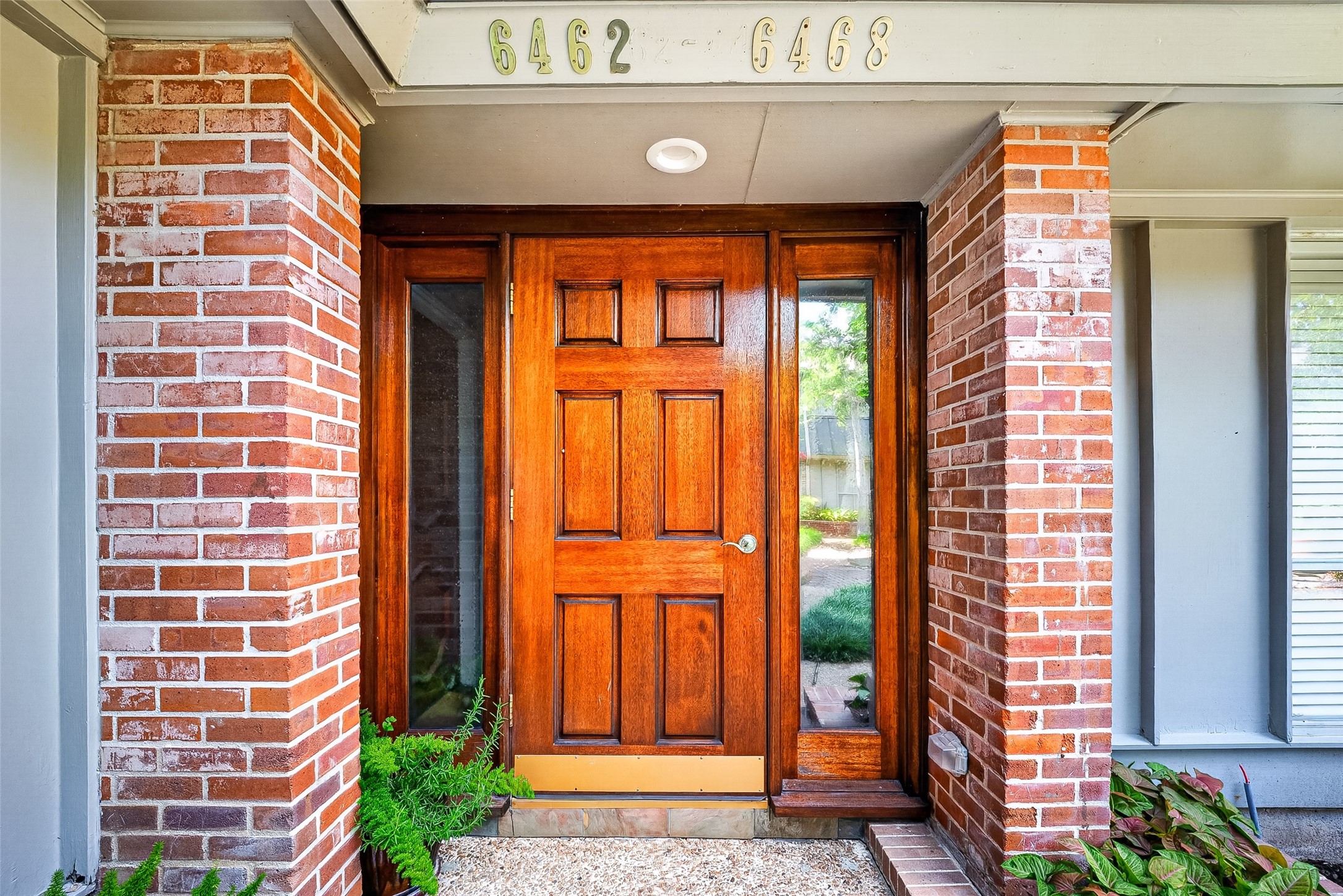 6466 Bayou Glen Road, Unit 6466 Houston, TX 77057 - Photo 3 of 34