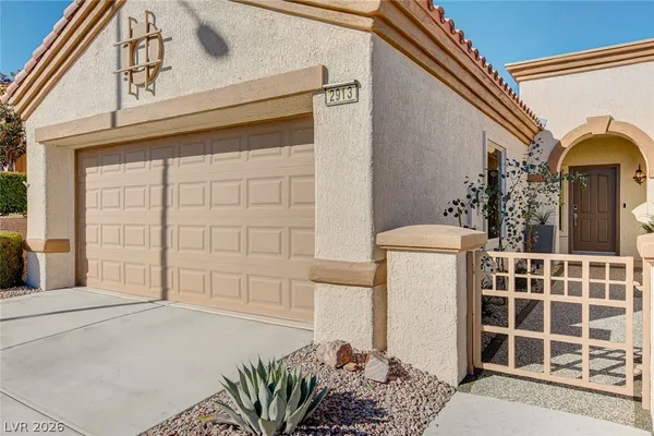 $3,295 | 2913 Vista Butte Drive, Las Vegas, NV 89134