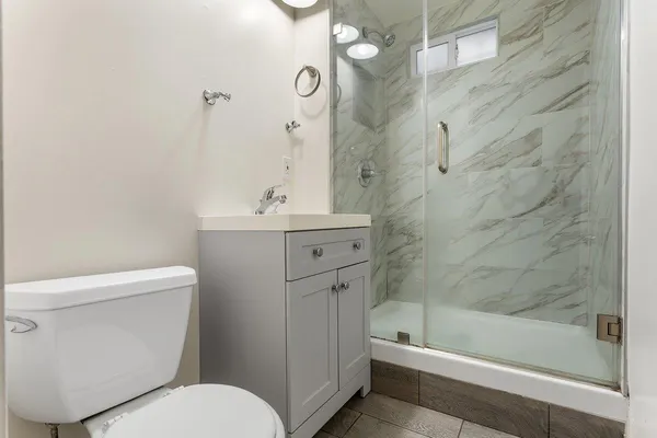 $2,300 | 1809 38th Avenue, Oakland, CA 94601