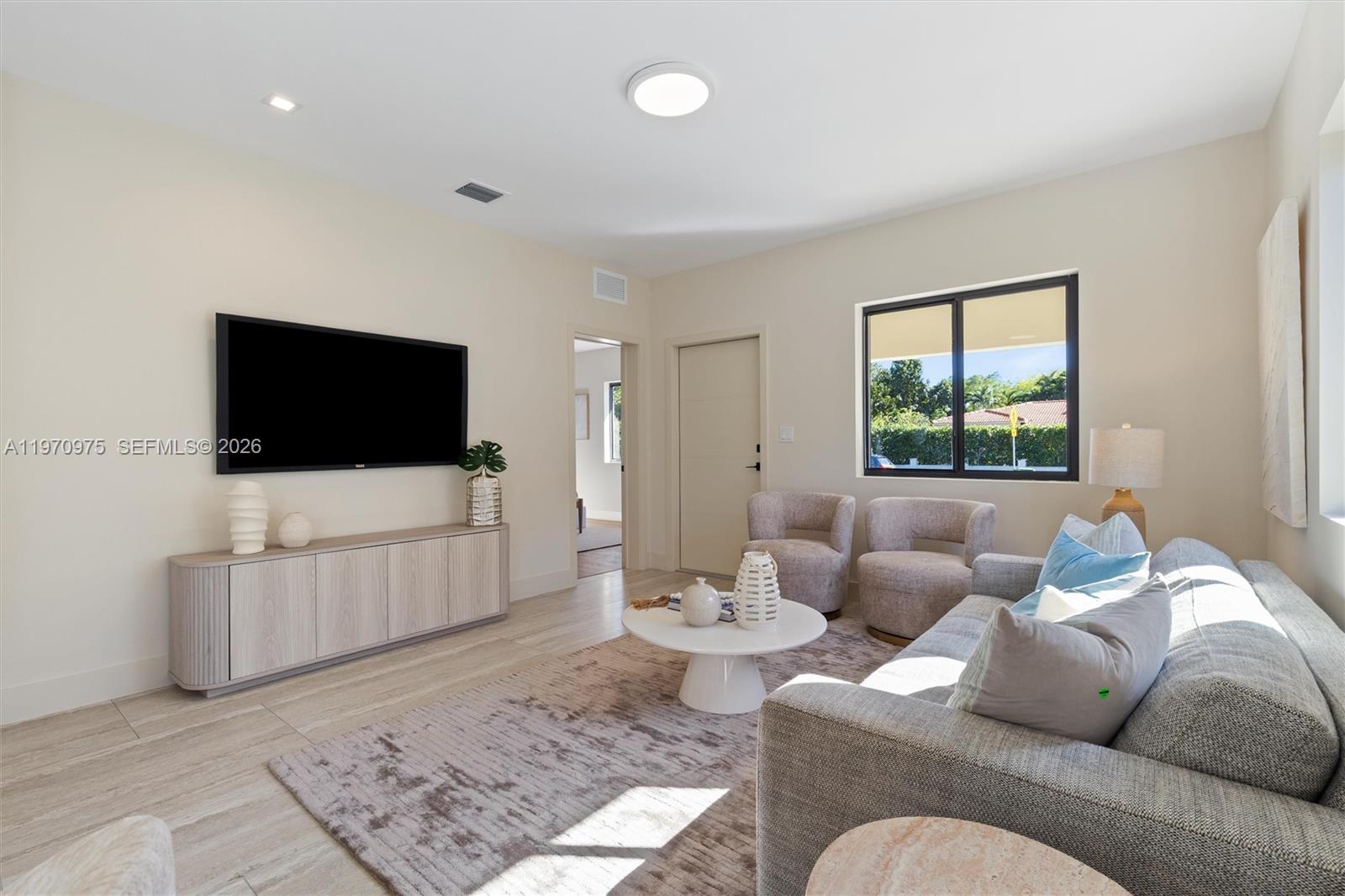 2385 Southwest 22nd Terrace Miami, FL 33145 - Photo 3 of 27