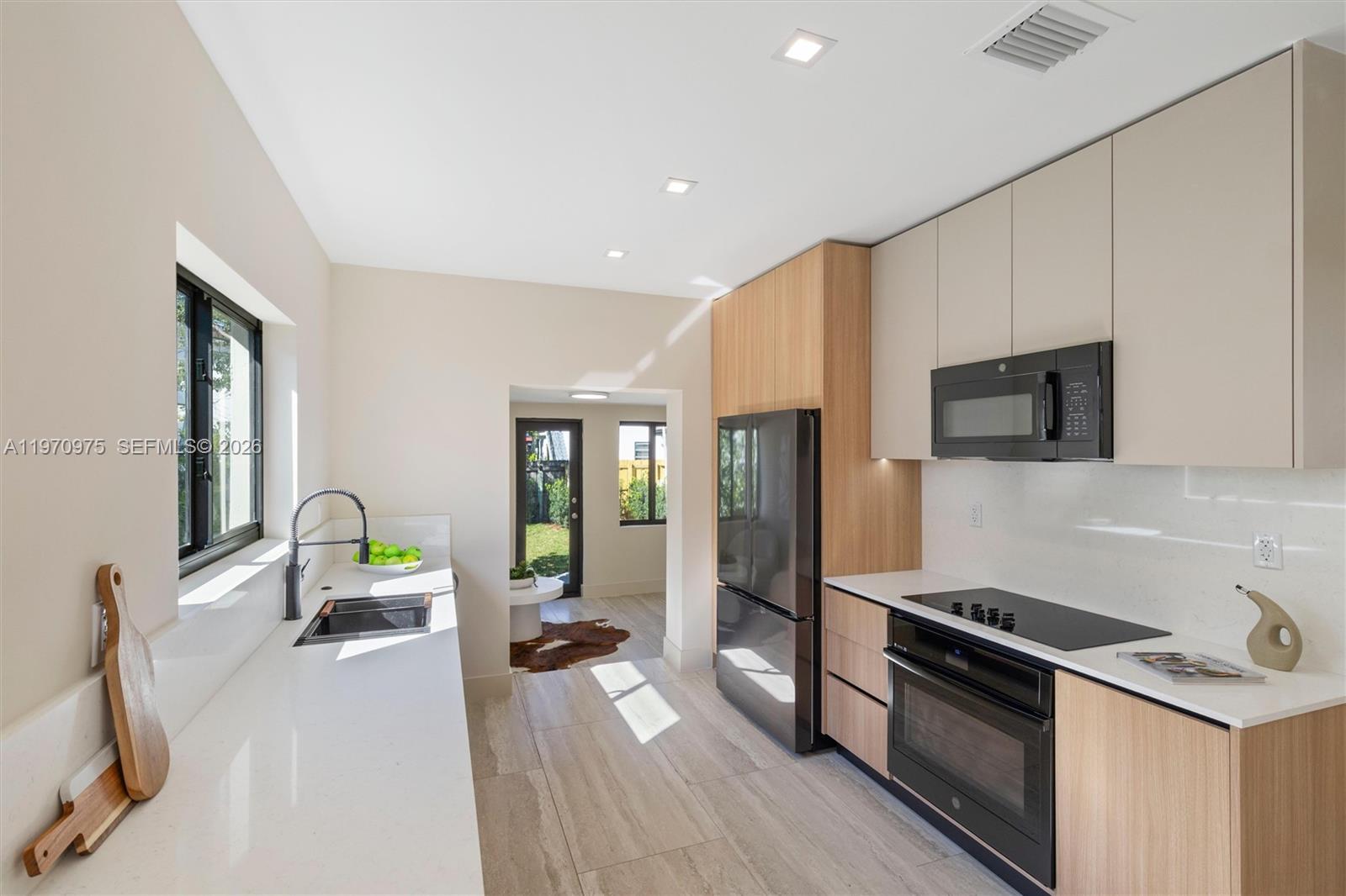 2385 Southwest 22nd Terrace Miami, FL 33145 - Photo 7 of 27