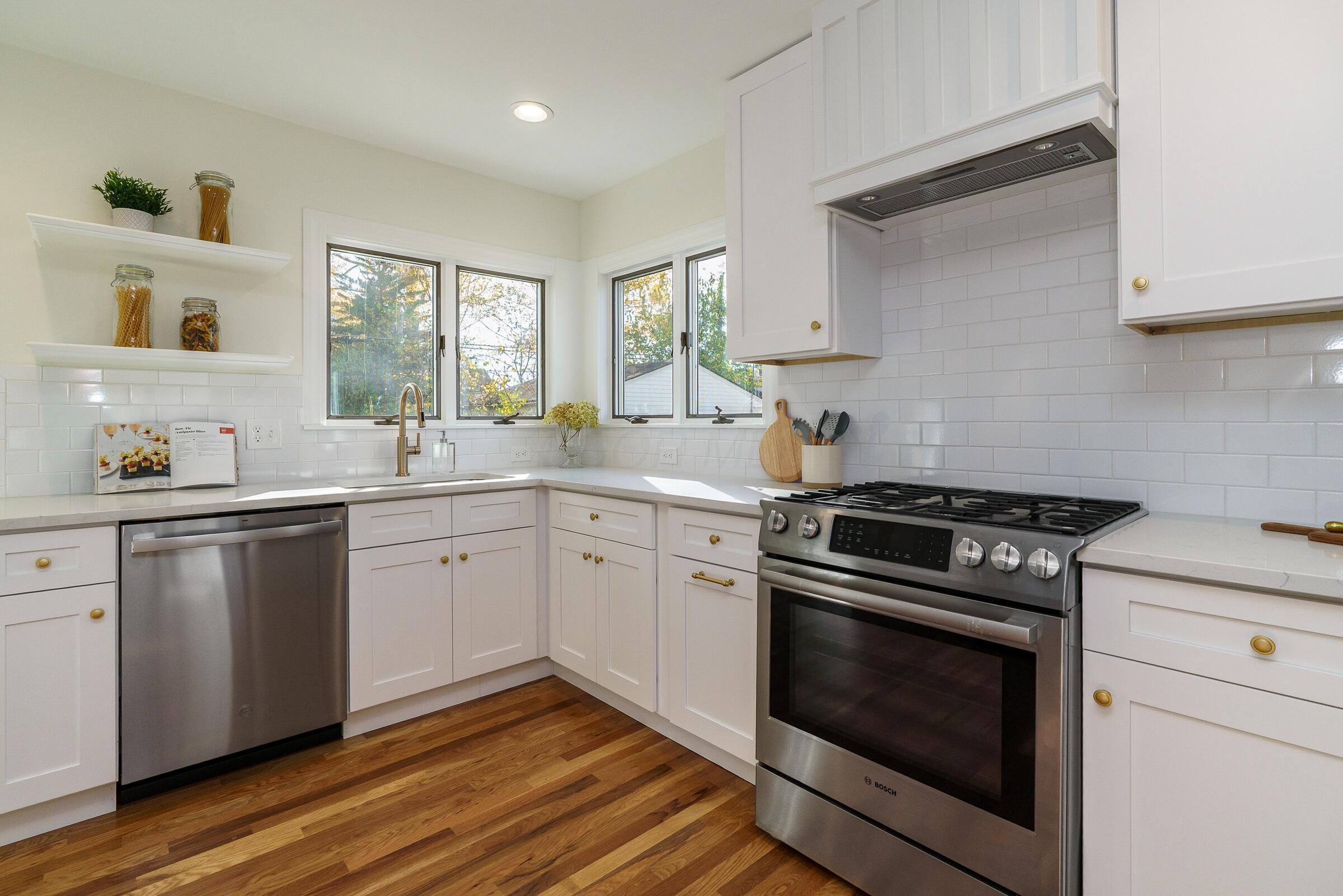 2195 Edgevale Road Columbus, OH 43221 - Photo 11 of 46 Kitchen