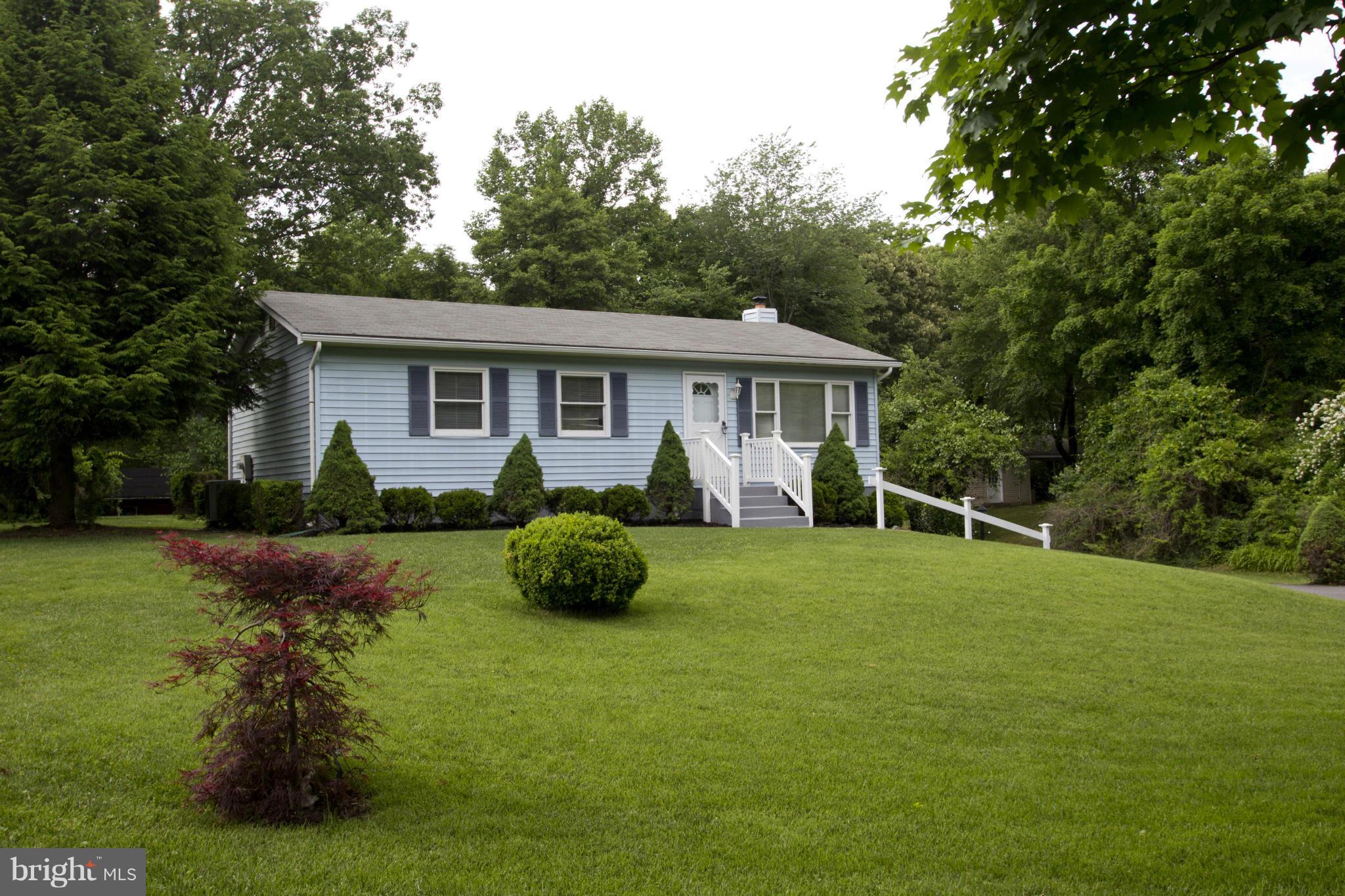 982 Shore Acres Road Arnold, MD 21012 - Photo 2 of 29 Exterior (Front)