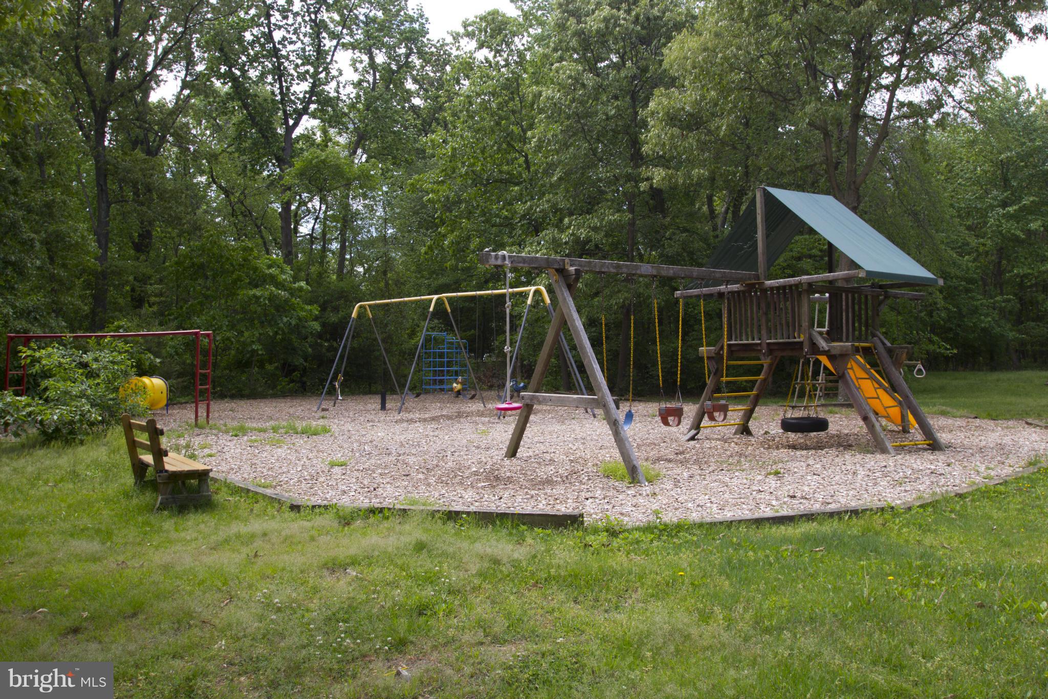 982 Shore Acres Road Arnold, MD 21012 - Photo 27 of 29 Community